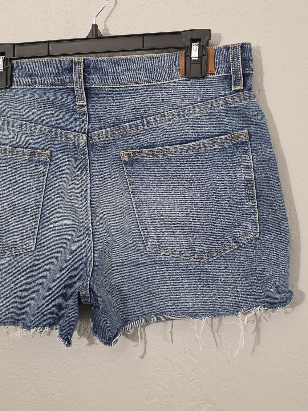 BDG Urban Outfitters Boyfriend Low Rise Denim Cutoff Shorts Women's 27 - Picture 4 of 8